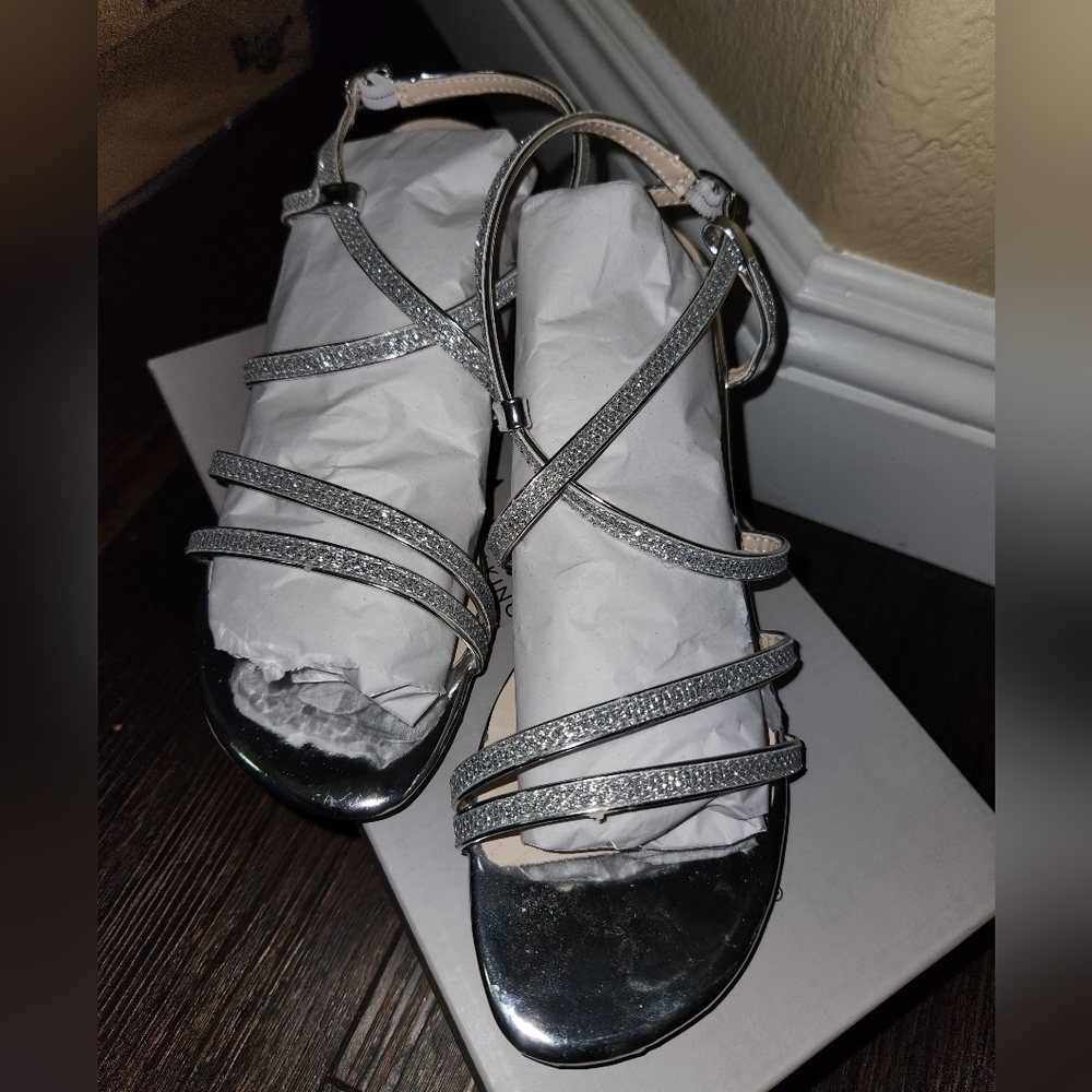 NEW NIOB Benjamin Walk Silver Maisie Heel Sandals, Size 7.5